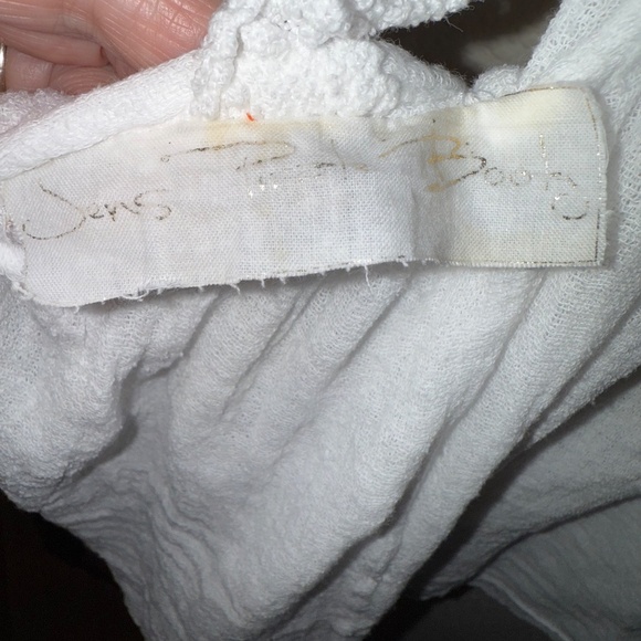 Jen’s Pirates Booty White Low Back Gauze Tank Top XS - Picture 6 of 6